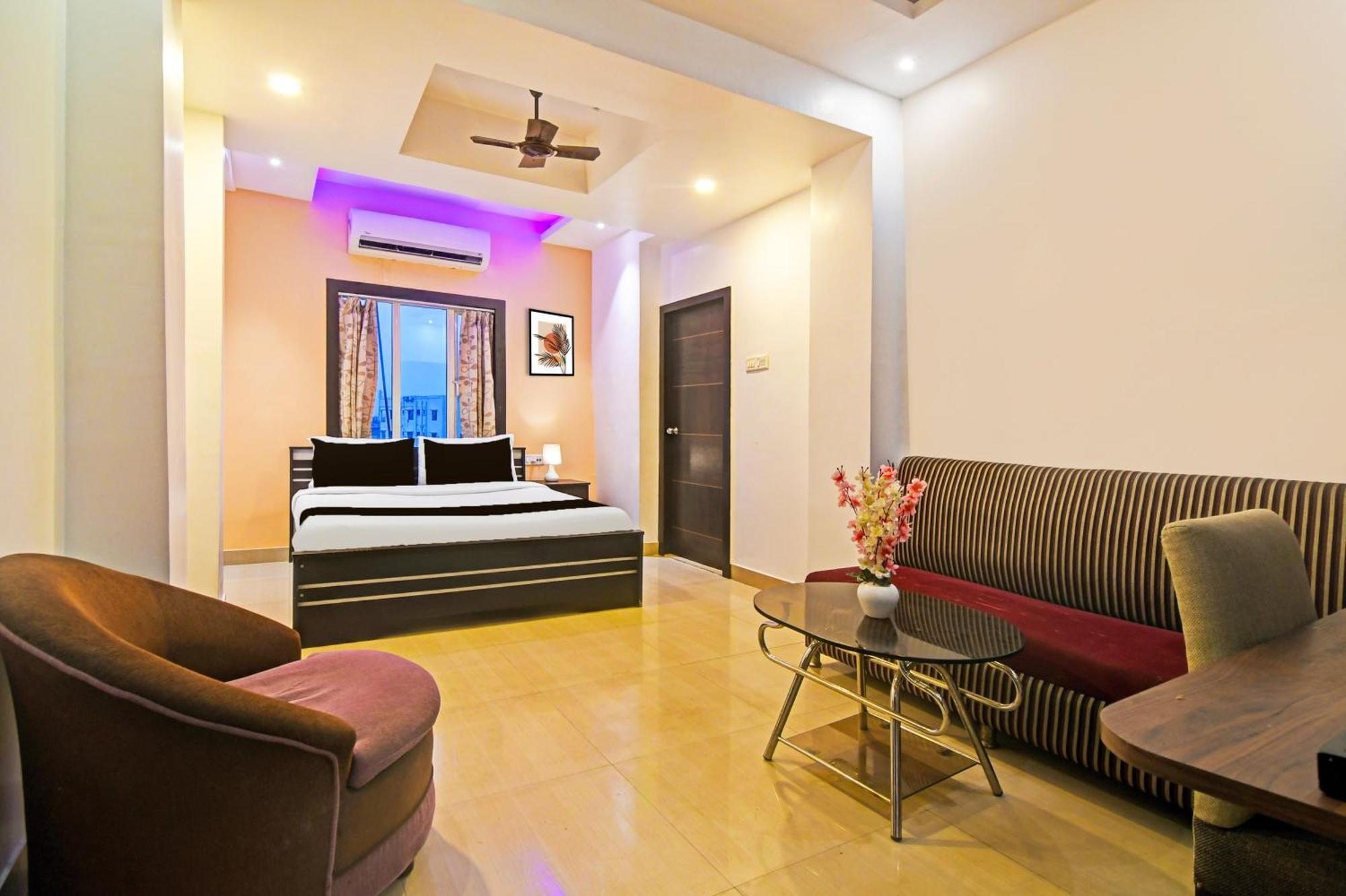 Super Hotel O Baguiati Nagarbazar Exterior photo